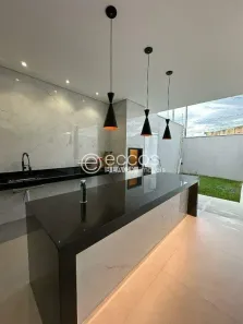 Casa com 3 Quartos à venda, 154m² no Jardim Brasília, Uberlândia