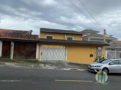 Casa com 5 Quartos à venda, 252m² no Jardim São Luís, Santana de Parnaíba