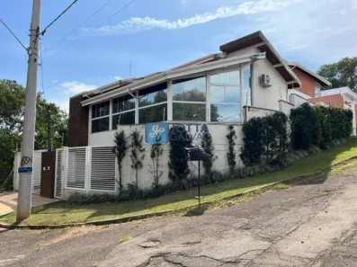 Casa com 3 Quartos à venda, 240m² no Parque das Universidades, Campinas