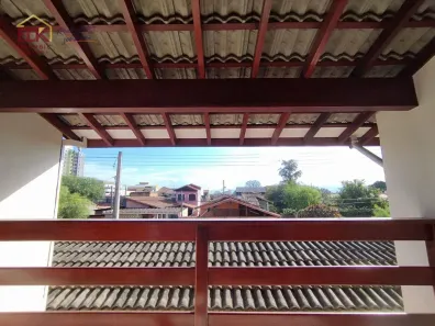 Sobrado com 3 Quartos à venda, 202m² no Loteamento Alfredo Abilio Flores, Pindamonhangaba