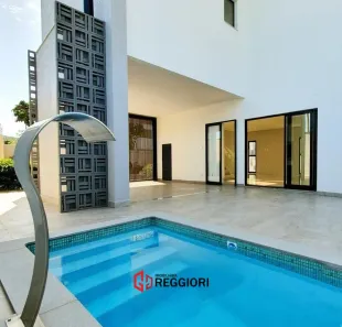 Casa de Condomínio com 4 Quartos à venda, 250m² no Barra, Balneário Camboriú