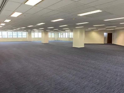 Sala Comercial para alugar, 494m² no Asa Norte, Brasília