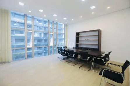 Sala Comercial à venda, 204m² no Vila Olímpia, São Paulo
