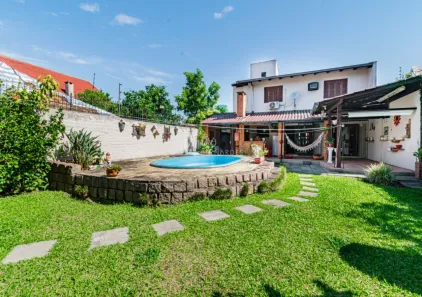 Casa com 3 Quartos à venda, 236m² no Guarujá, Porto Alegre