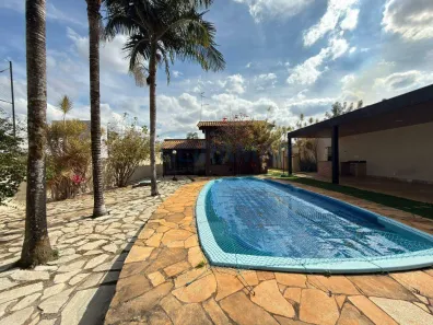 Casa de Condomínio com 4 Quartos para alugar, 244m² no Setor Habitacional Vicente Pires, Brasília