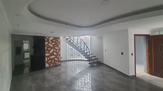 Sobrado com 3 Quartos à venda, 281m² no Jardim Paraventi, Guarulhos
