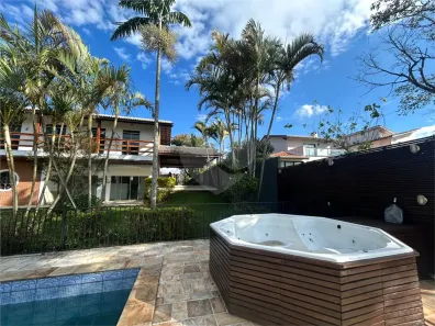Casa com 3 Quartos para alugar, 380m² no Caraguatá, Mairiporã