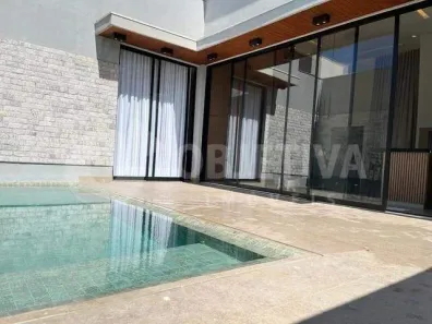 Casa de Condomínio com 3 Quartos à venda, 239m² no Laranjeiras, Uberlândia