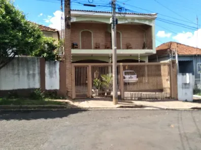Sobrado com 3 Quartos à venda, 200m² no Jardim Dirceu, Marília