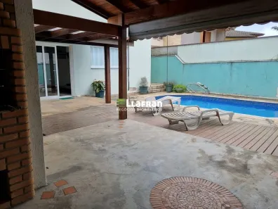 Casa com 3 Quartos à venda, 360m² no São Paulo II, Cotia