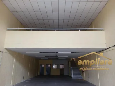 Galpão/Depósito/Armazém para venda ou aluguel, 305m² no Jardim Piazza di Roma, Sorocaba