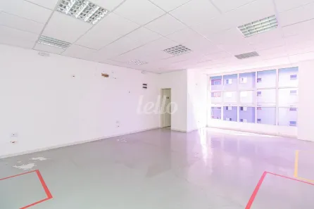 Sala Comercial para alugar, 47m² no Vila Floresta, Santo André