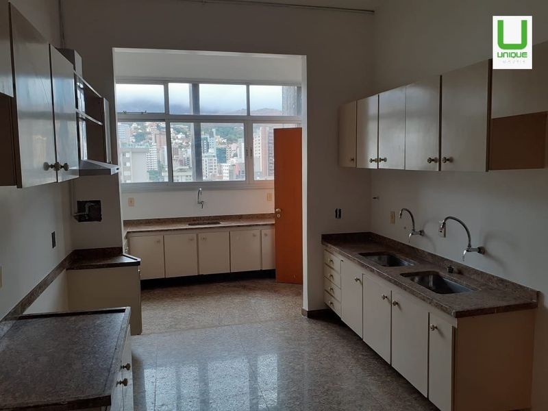 Apartamento com 4 quartos — Serra, Belo Horizonte