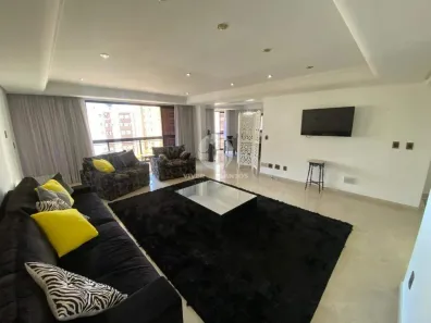 Apartamento com 3 Quartos à venda, 300m² no Gonzaga, Santos