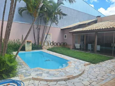 Casa com 3 Quartos à venda, 292m² no Estados Unidos, Uberaba