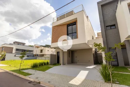 Casa de Condomínio com 3 Quartos à venda, 204m² no Santa Cândida, Curitiba