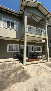 Casa de Condomínio com 3 Quartos para alugar, 150m² no Aruã, Mogi das Cruzes