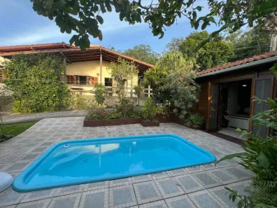 Casa com 4 Quartos à venda, 160m² no Sambaqui, Florianópolis
