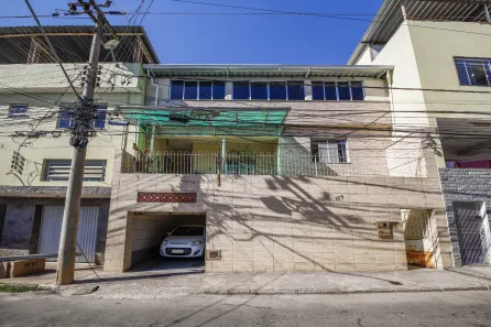 Casa com 4 Quartos à venda, 151m² no Santa Cecília, Juiz de Fora