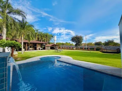 Fazenda/Sítio com 3 Quartos à venda, 2200m² no Setor Central, Hidrolândia