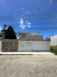 Casa com 3 Quartos à venda, 240m² no Maurício de Nassau, Caruaru