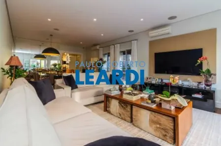 Apartamento com 4 Quartos à venda, 215m² no Alto de Pinheiros, São Paulo