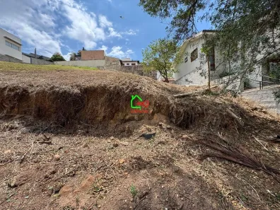 Lote/Terreno à venda, 450m² no Villaggio Capríccio, Louveira