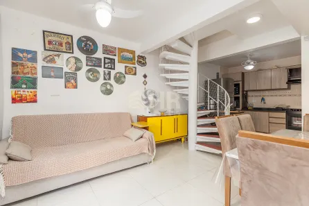 Sobrado com 3 Quartos à venda, 83m² no Centro, Matinhos
