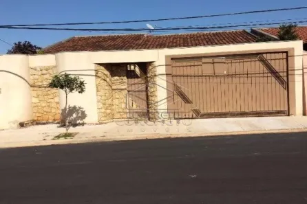 Casa com 3 Quartos à venda, 232m² no Vila Jardim Celina, Bauru