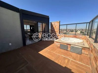 Apartamento com 3 Quartos para alugar, 250m² no Marta Helena, Uberlândia