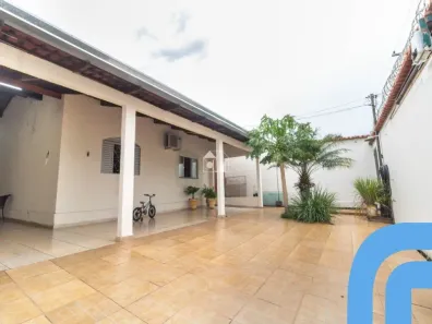 Casa com 3 Quartos à venda, 360m² no Setor Faiçalville, Goiânia