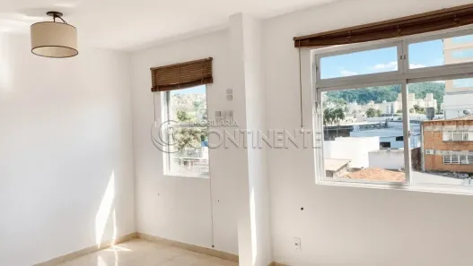 Apartamento com 3 Quartos à venda, 43m² no Barreiros, São José