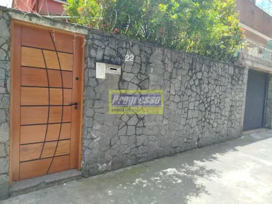 Sobrado com 5 Quartos para alugar, 450m² no Encruzilhada, Santos