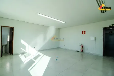 Sala Comercial para alugar, 33m² no Centro, Divinópolis