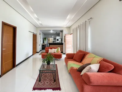 Casa com 3 Quartos à venda, 215m² no Setor Habitacional Jardim Botânico, Brasília