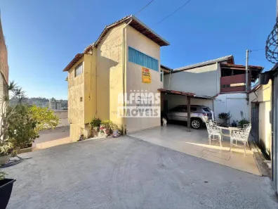 Casa com 4 Quartos à venda, 130m² no Funcionários, Contagem