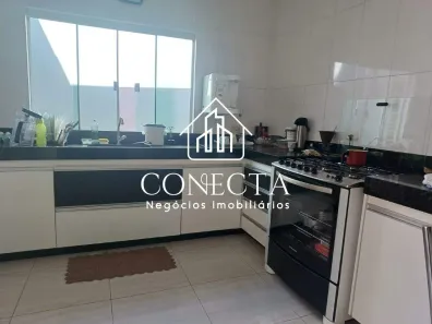 Casa com 3 Quartos à venda, 250m² no Presidente Roosevelt, Uberlândia