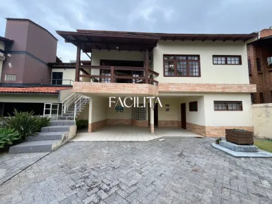 Casa com 5 Quartos para alugar, 282m² no João Paulo, Florianópolis