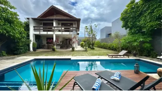 Sobrado com 3 Quartos à venda, 340m² no Edson Queiroz, Fortaleza