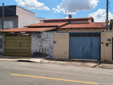 Casa com 3 Quartos à venda, 159m² no Residencial Aquários II, Goiânia