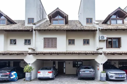 Casa de Condomínio com 3 Quartos à venda, 246m² no Vila Assunção, Porto Alegre