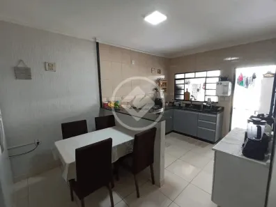 Casa com 3 Quartos à venda, 150m² no Jardim Europa, Uberlândia
