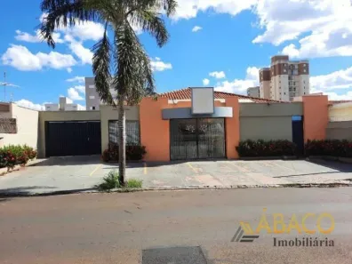 Imóvel Comercial com 4 Quartos para alugar, 450m² no Centro, São Carlos