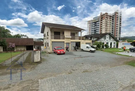 Casa com 3 Quartos à venda, 330m² no Anita Garibaldi, Joinville