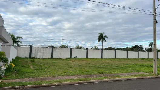 Lote/Terreno à venda, 300m² no Parque Residencial Mart Ville, Presidente Prudente