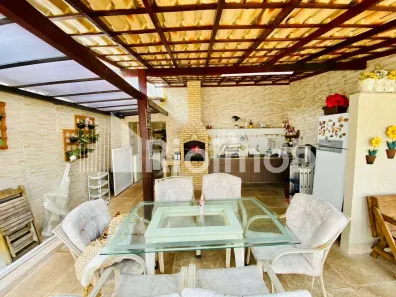 Casa de Condomínio com 4 Quartos à venda, 180m² no Vargem Pequena, Rio de Janeiro