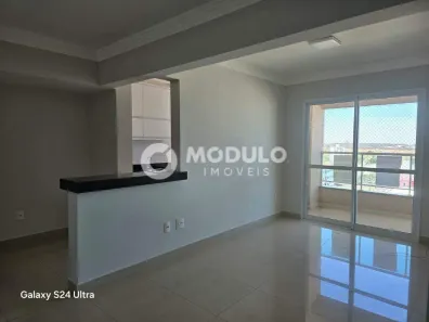 Apartamento com 2 Quartos para alugar, 74m² no Santa Mônica, Uberlândia