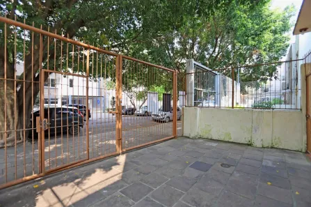 Casa com 3 Quartos à venda, 246m² no Passo da Areia, Porto Alegre