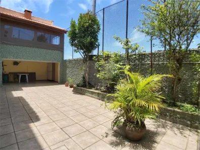 Sobrado com 4 Quartos à venda, 300m² no Terceira Divisão de Interlagos, São Paulo