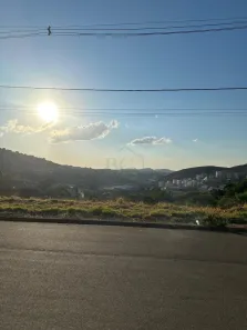 Lote/Terreno à venda, 324m² no Jardim Amaryllis, Poços de Caldas